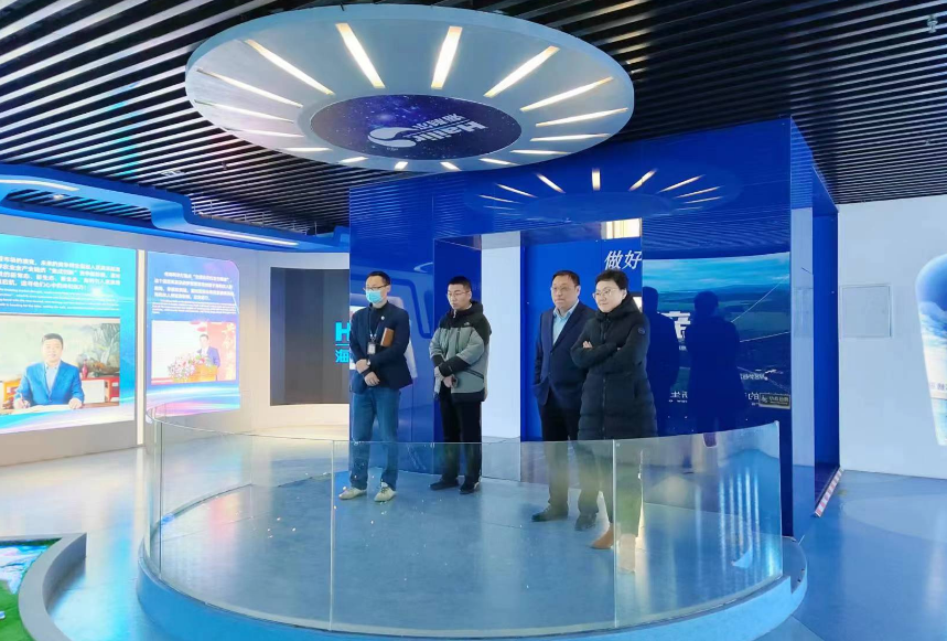 中信銀行訪問團一行到海利爾參觀洽談